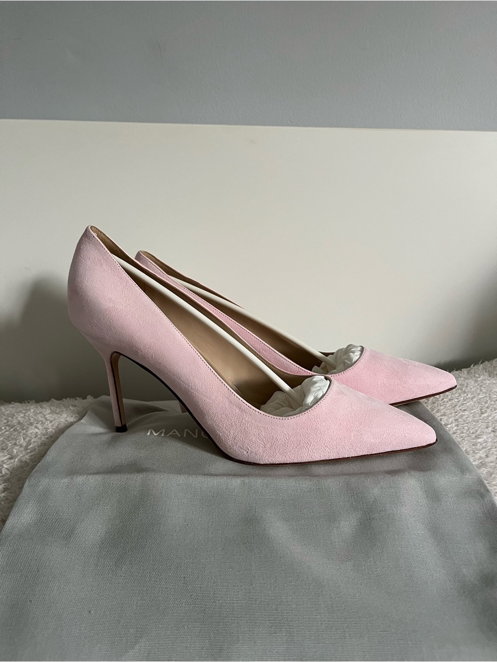 Manolo Blahnik BB 70 Pink Suede Pointed Toe Pump Shoes - Picture 2 of 6